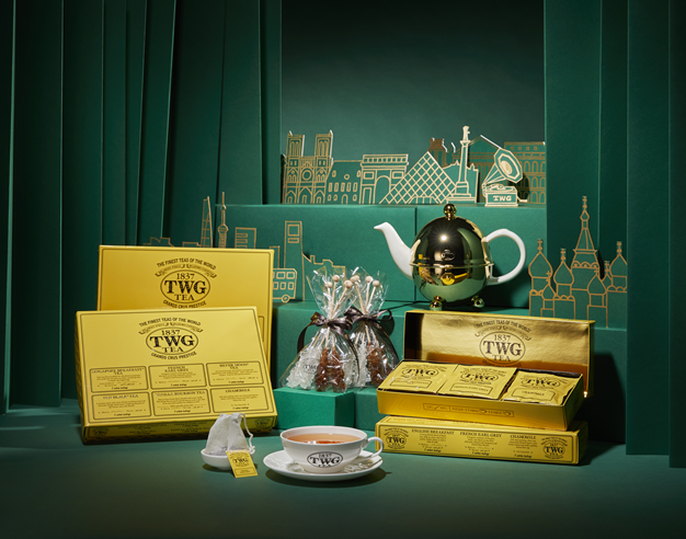 FESTIVE TEA TABLE